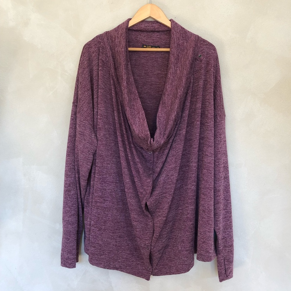 NWT Studio by Energy Zone lone sleeve top